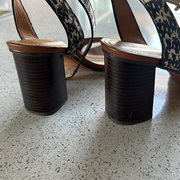 SALE !! Coach Brown Leather Sandals 7.5 - Picture 7 of 10